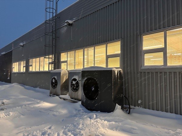 Továrna HOTJET v zimě